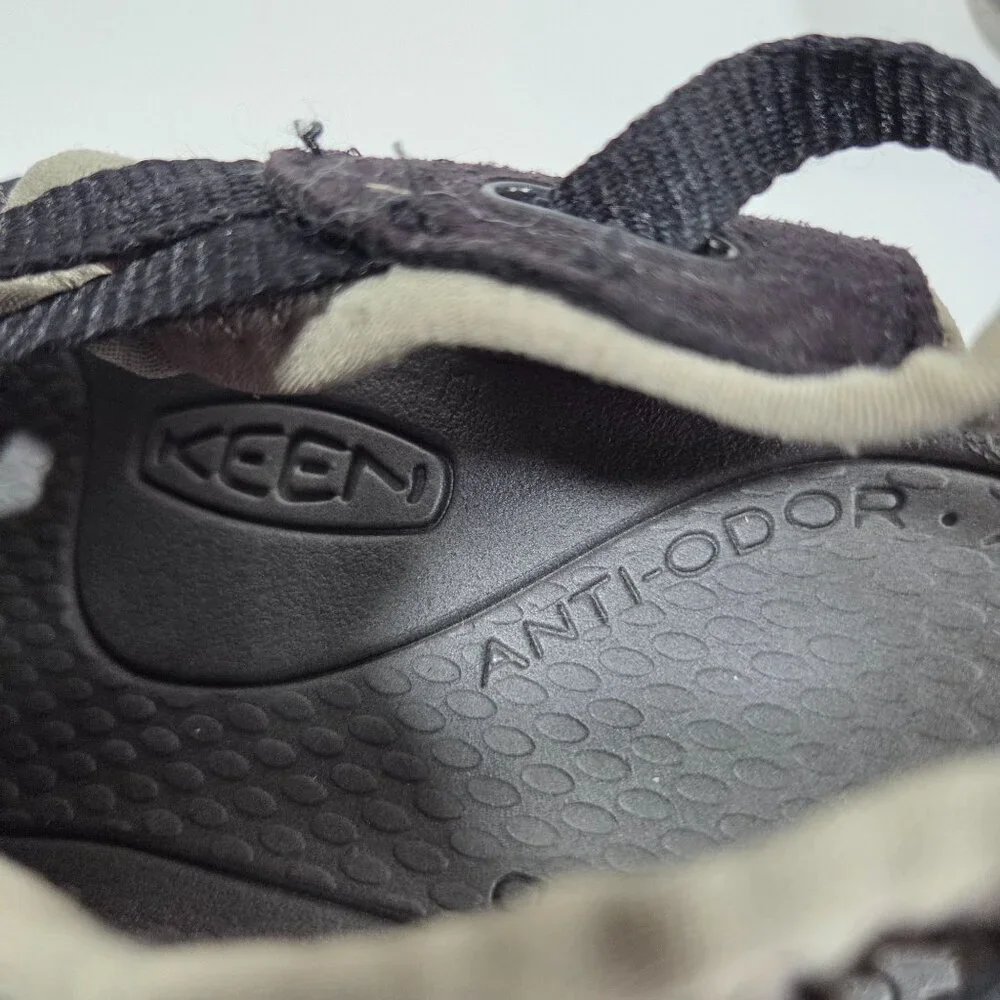 Keen kids outdoor